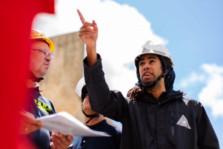 Effective Ways to Train Field Engineers: Giving Them Business Skills to Grow Effectively